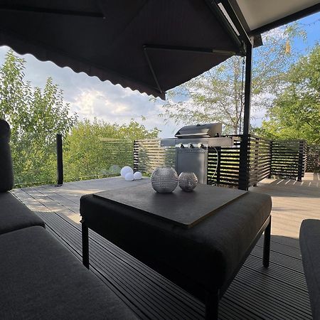 Pergola House In A Green Oasis With Fantastic View Apartment Petrovaradin Exterior photo