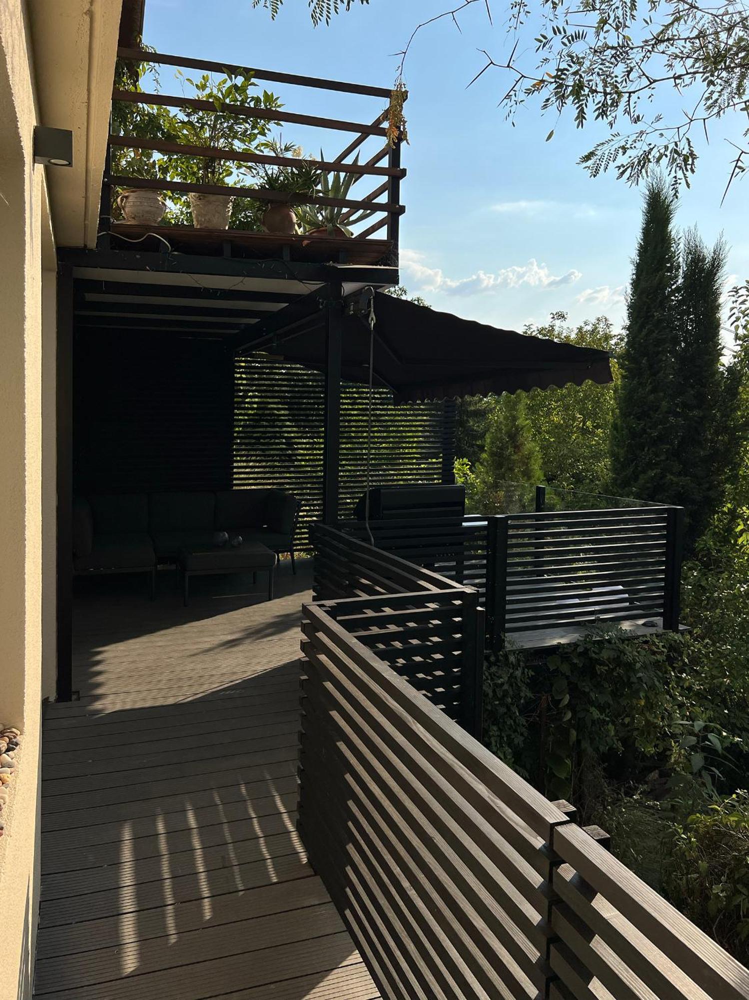 Pergola House In A Green Oasis With Fantastic View Apartment Petrovaradin Exterior photo